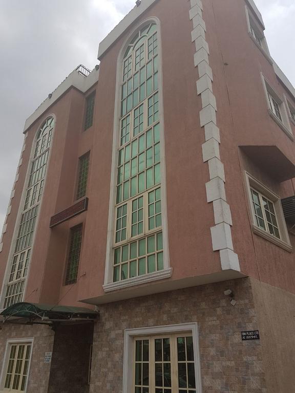 Fbm Place Guest House Agun Exterior photo